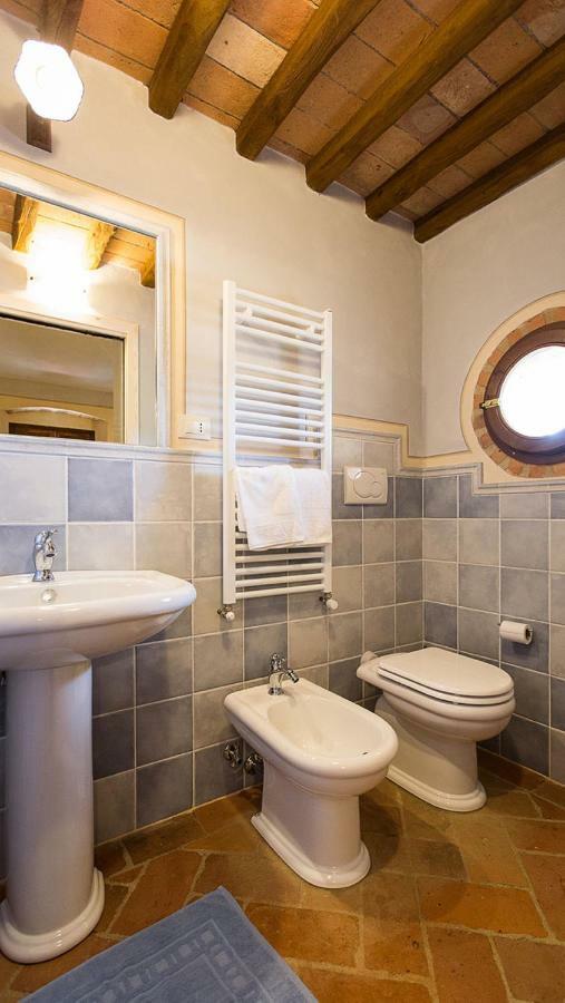 Borgo Pie' Di Gamboi Villa Chianni Ngoại thất bức ảnh